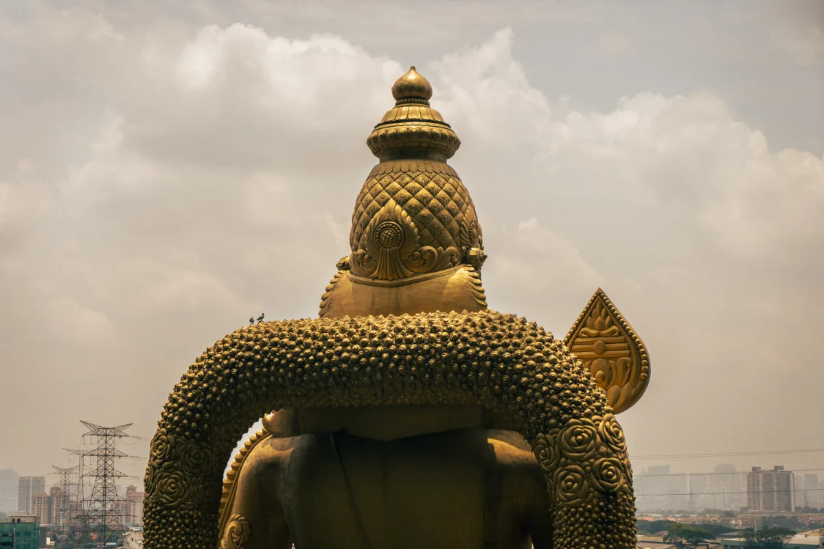 How To Get Around Malaysia On A Budget (Easy 2024 Guide)